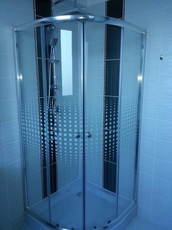 Downtown Apartment Miskolc Buitenkant foto