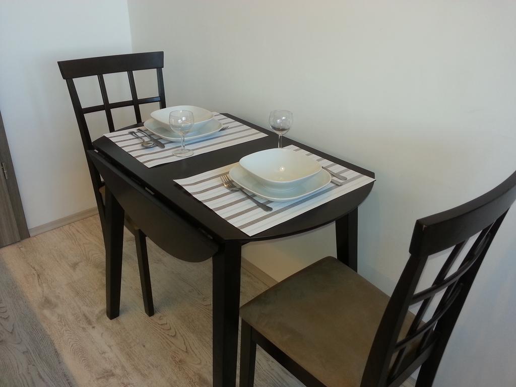 Downtown Apartment Miskolc Buitenkant foto
