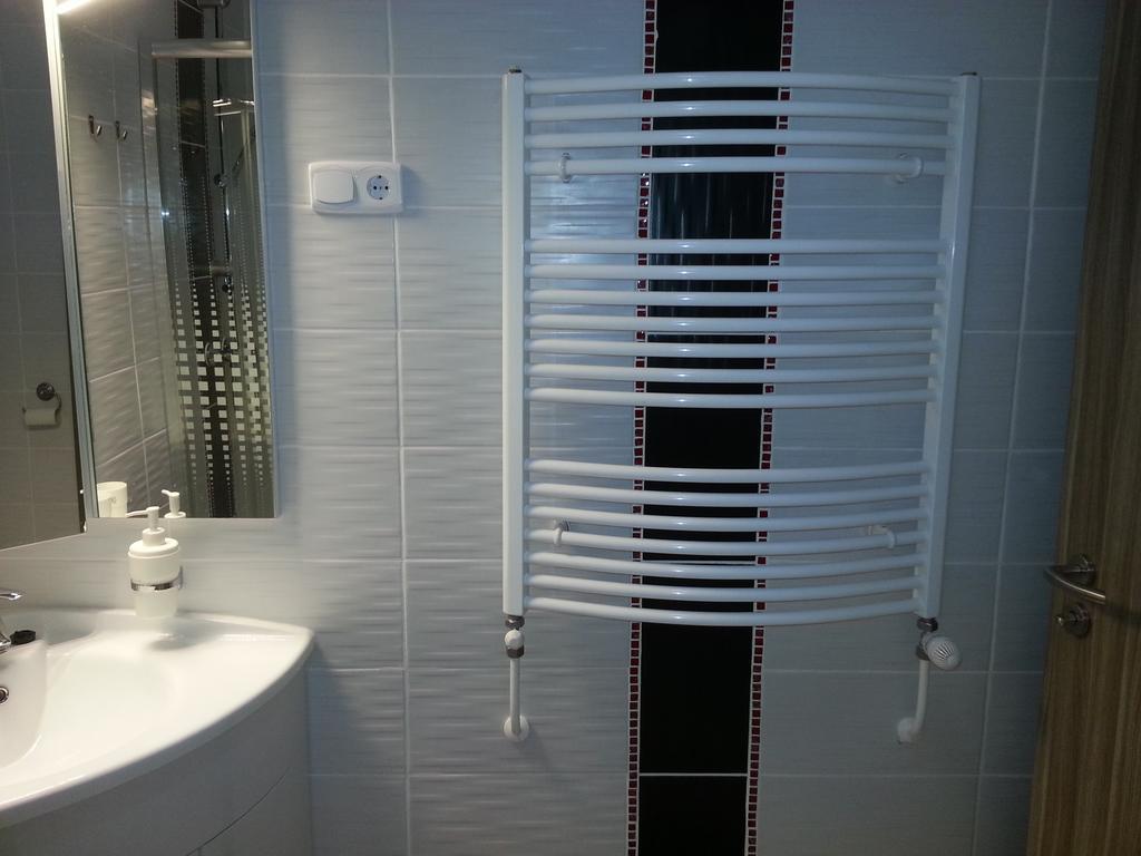 Downtown Apartment Miskolc Buitenkant foto